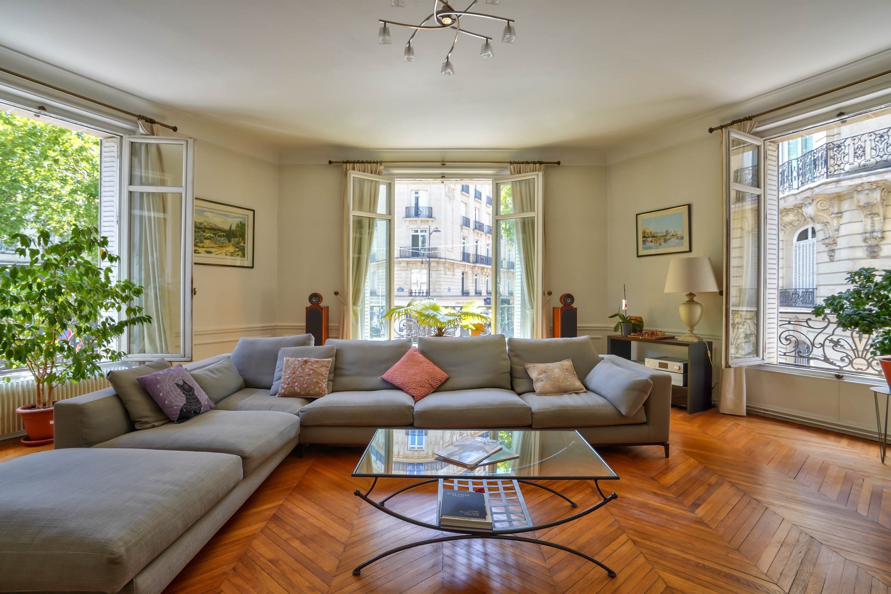 appartement 8 Pièces en vente sur PARIS (75116)