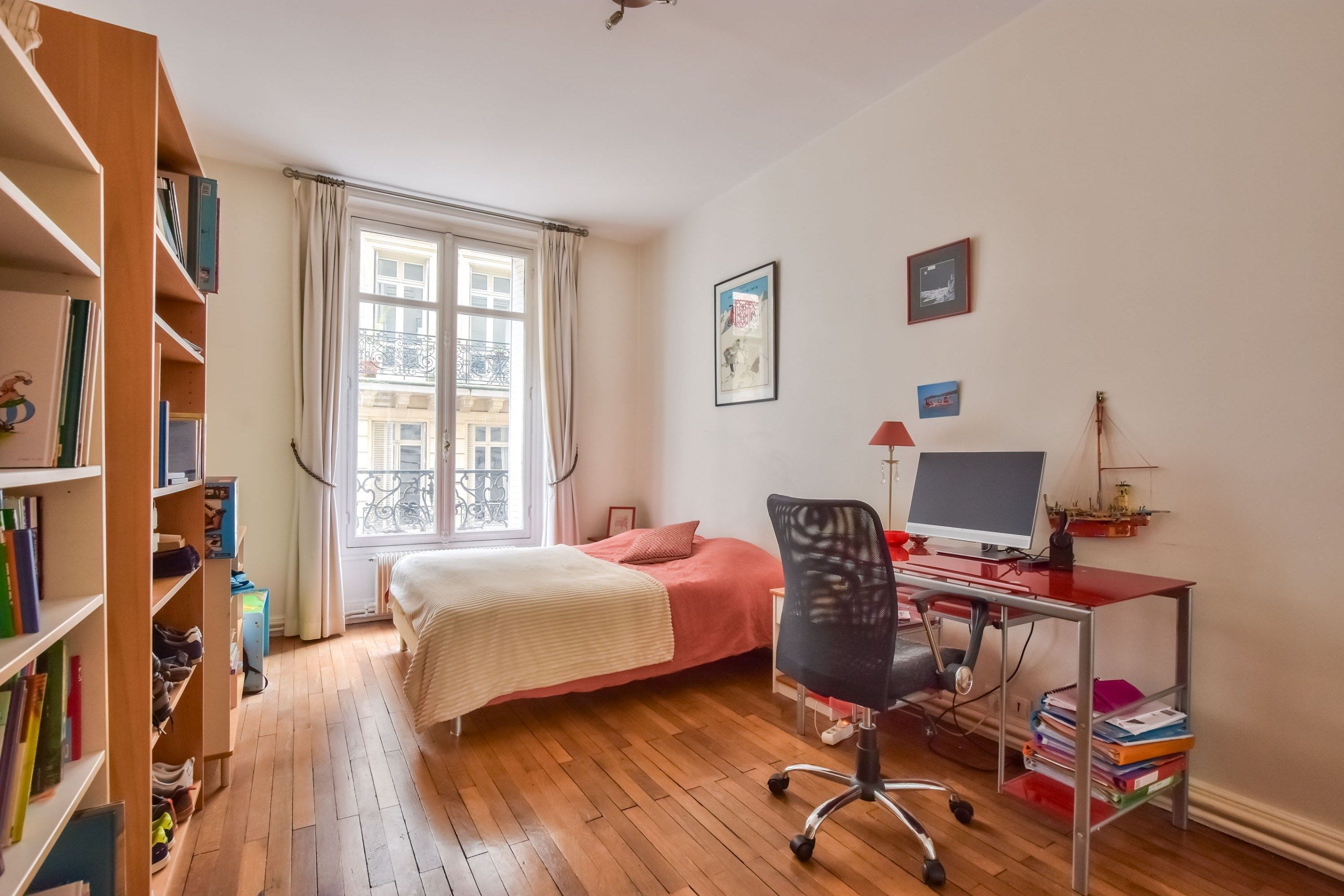 appartement 8 Pièces en vente sur PARIS (75116)
