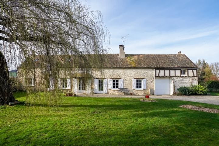 Vente Maison 225 m² Tacoignières 8 Pièces