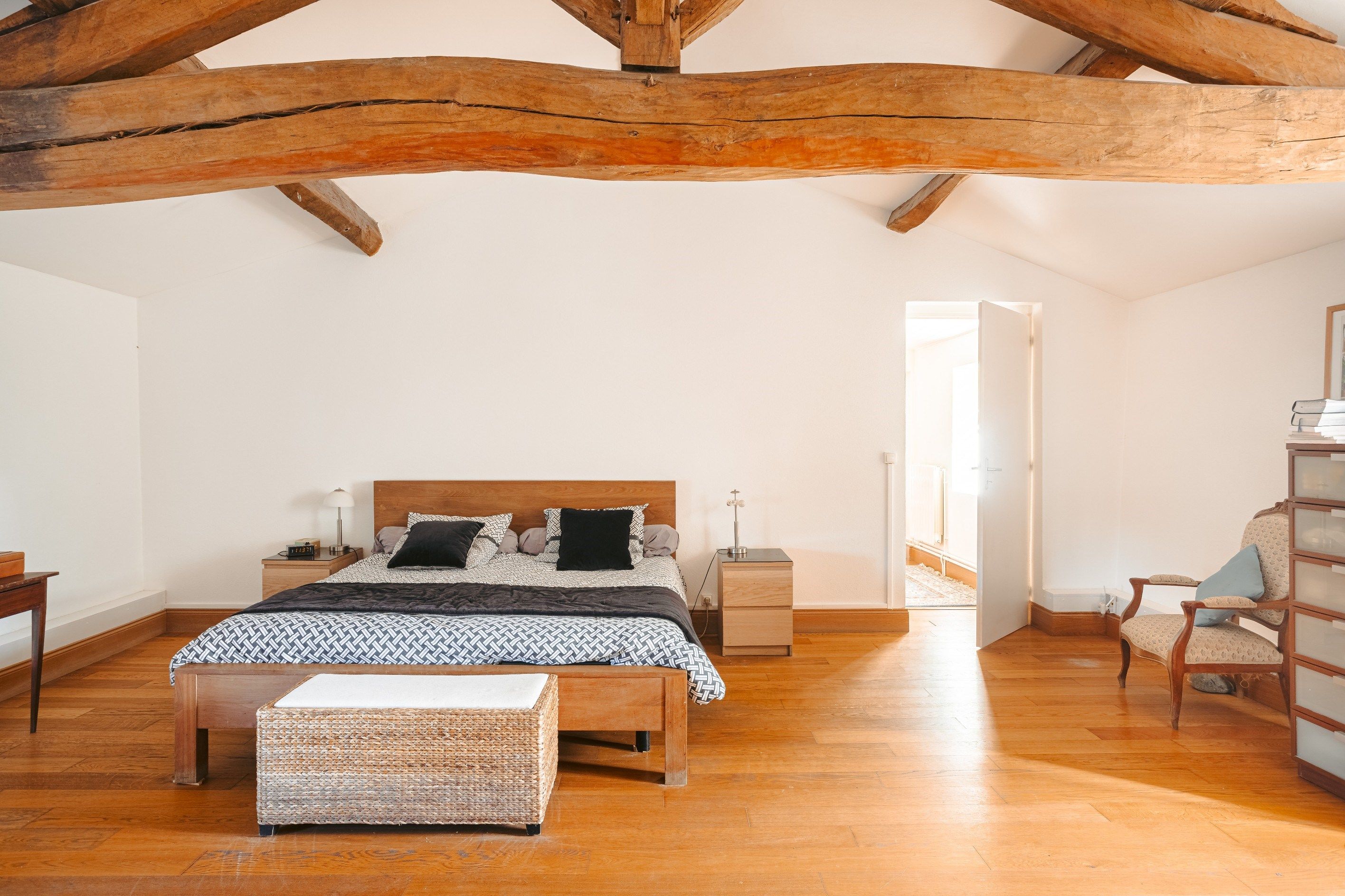 propriété équestre 8 Pièces en vente sur ST SAVINIEN (17350)