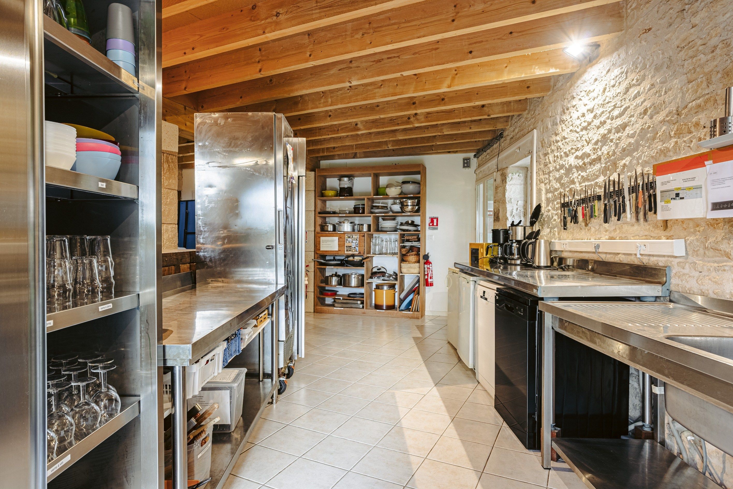 propriété 6 Pièces en vente sur SURGERES (17700)