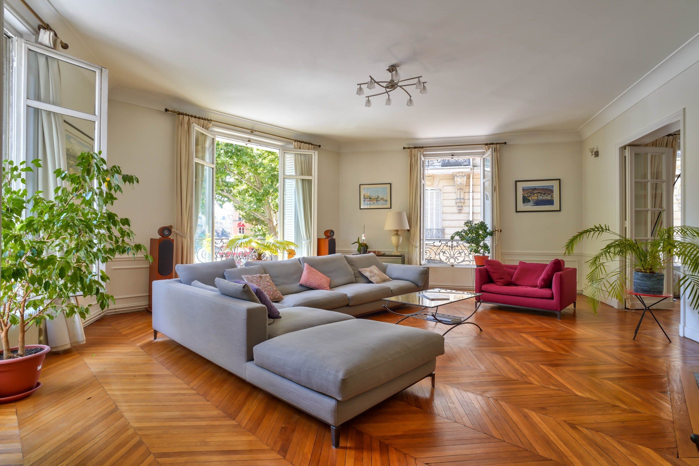 appartement 8 Pièces en vente sur PARIS (75116)