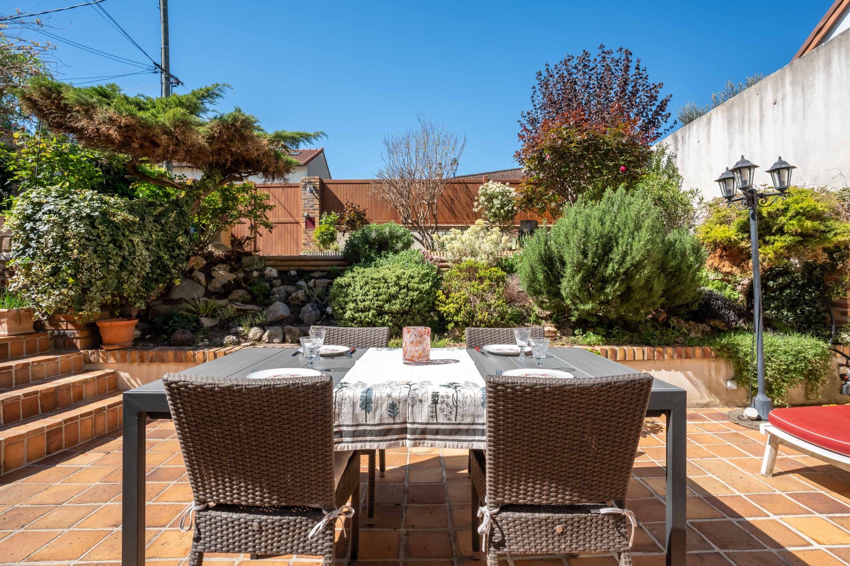 maison 8 Pièces en vente sur COLOMBES (92700)