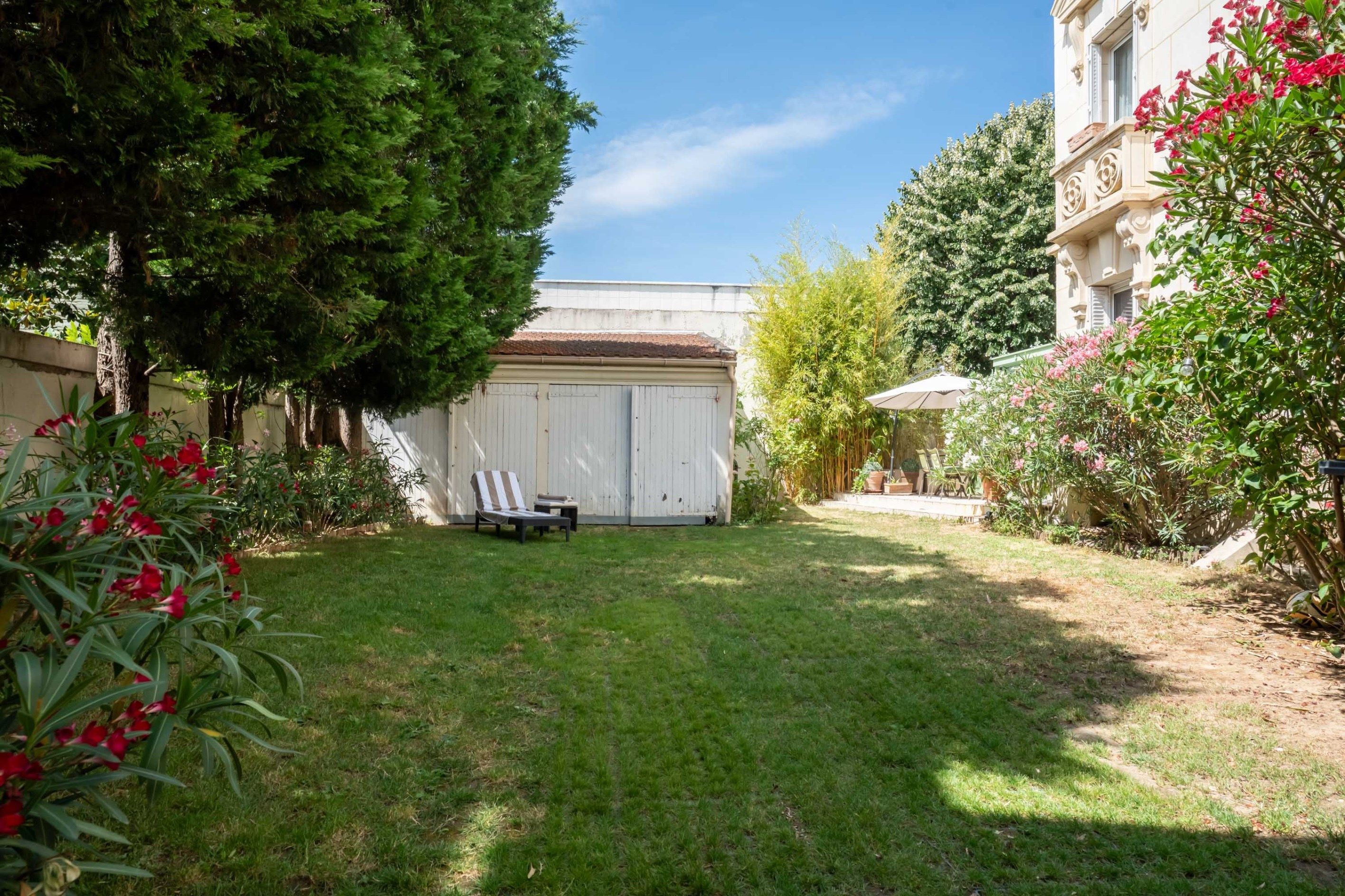 maison 9 Pièces en vente sur LA GARENNE COLOMBES (92250)