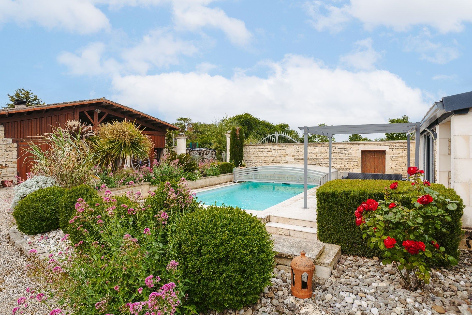 maison 6 Pièces en vente sur MONTROY (17220)