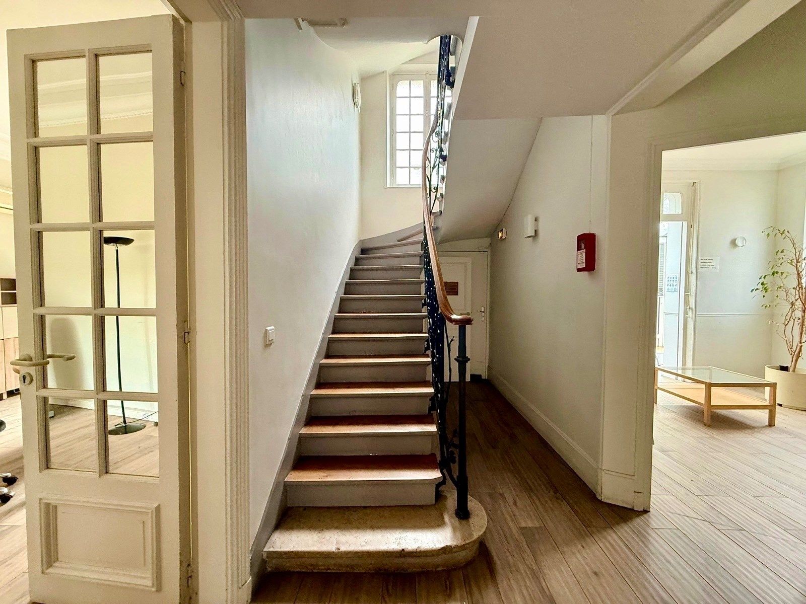 maison 18 Pièces en vente sur COLOMBES (92700)