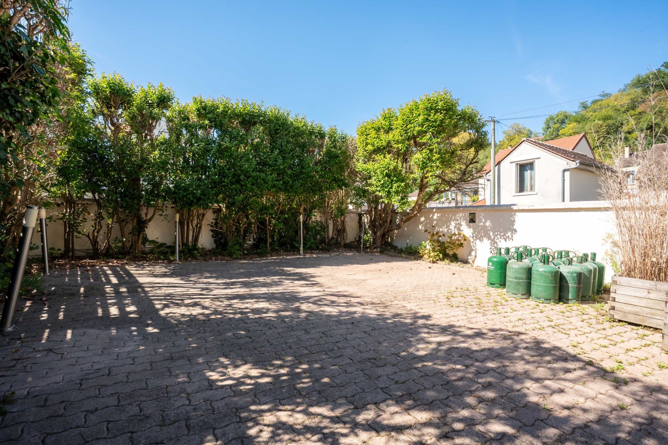 immeuble en vente sur AUVERS SUR OISE (95430)